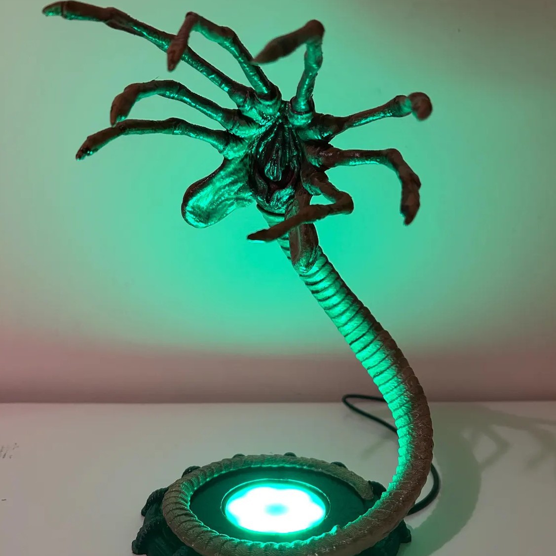 Lampu Alien Facehugger Lampu M - Home Decor Lighting ulasan dan harga